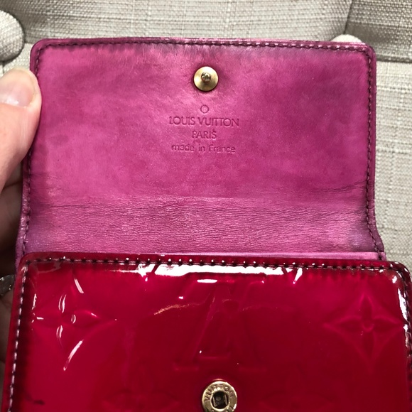 Auth Louis Vuitton Red Vernis Elise Wallet - Picture 6 of 8